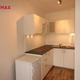 Pronájem bytu 1+kk, garsoniery 36 m² Praha