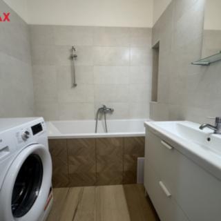 Pronájem bytu 2+1 66 m² Praha