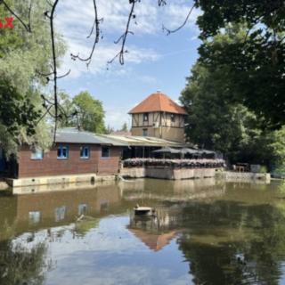 Prodej restaurace 400 m² Průhonice