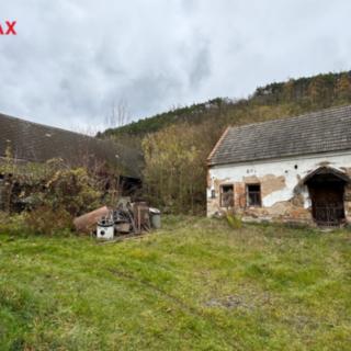 Prodej stavební parcely 1400 m² Zbečno