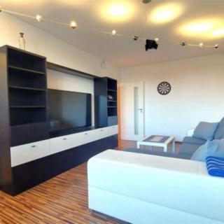 Pronájem bytu 2+1 52 m² Beroun
