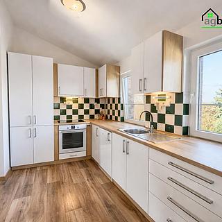Pronájem bytu 5+1 a více 79 m² Třemošná, Plzeňská