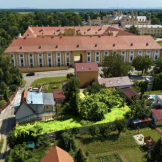 Prodej stavební parcely 650 m² Lednice
