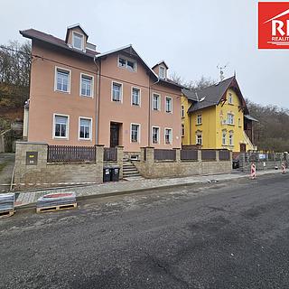 Prodej bytu 2+kk 43 m² Dalovice, Bohatická