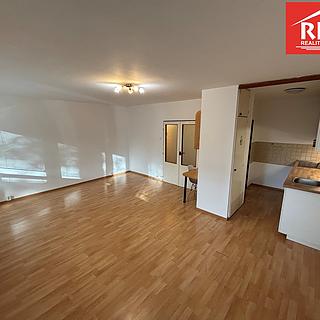 Pronájem bytu 1+kk, garsoniery 39 m² Praha