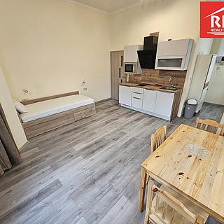 Pronájem bytu 1+kk, garsoniery 30 m² Mariánské Lázně