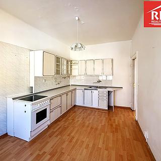 Prodej bytu 2+1 70 m² Mariánské Lázně, Lužická
