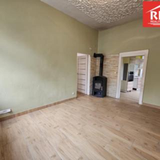 Prodej bytu 2+1 53 m² Karlovy Vary Drahovice, Prašná