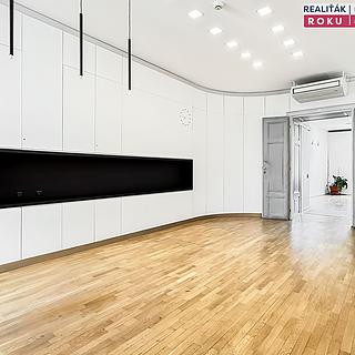 Pronájem kanceláře 584 m² Brno Brno-město, náměstí Svobody