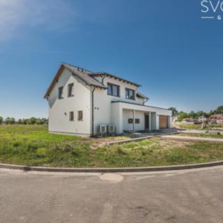 Prodej rodinného domu 210 m² Lochenice