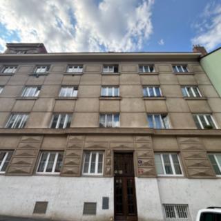 Pronájem bytu 2+1 77 m² Praha