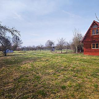 Prodej zahrady 3 909 m² Strážnice, Žabné