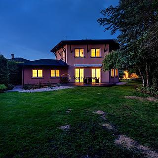 Prodej rodinného domu 486 m² Přezletice, U Bažantnice