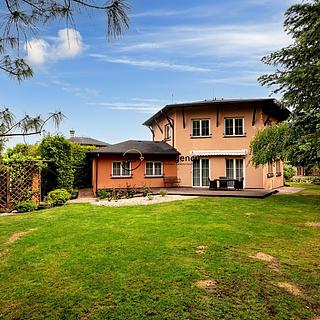 Prodej rodinného domu 486 m² Praha Vinoř