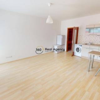 Pronájem bytu 1+kk, garsoniery 33 m² Praha