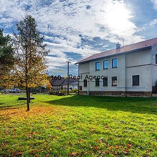 Prodej rodinného domu, 253m²