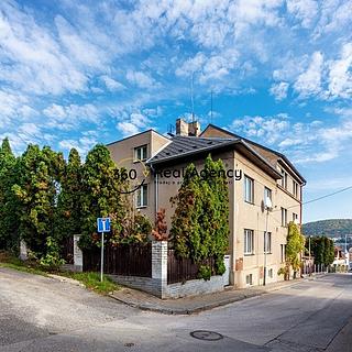 Prodej rodinného domu 270 m² Praha