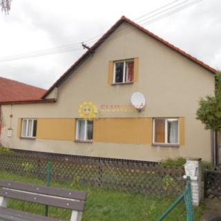 Pronájem rodinného domu 140 m² Tisová