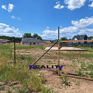 Prodej stavební parcely 1 019 m² Holedeč, Luční