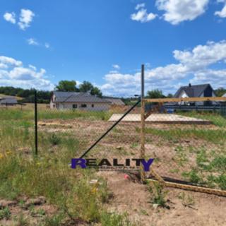 Prodej stavební parcely 1 019 m² Holedeč, Luční