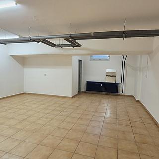 Pronájem kanceláře 42 m² Praha Kobylisy, Pohnertova