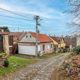 Prodej rodinného domu 49 m² Svojšice