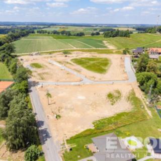 Prodej stavební parcely 1015 m² Tis