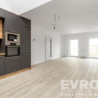 Pronájem bytu 2+kk 52 m² Žirovnice, Havlíčkovo náměstí