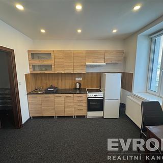 Pronájem bytu 1+kk a garsoniéry 35 m² Světlá nad Sázavou