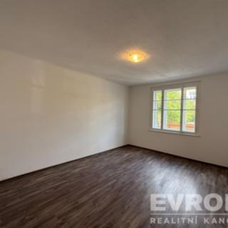 Pronájem bytu 2+1 61 m² Praha