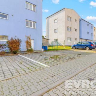 Prodej parkovacího místa, 12m²