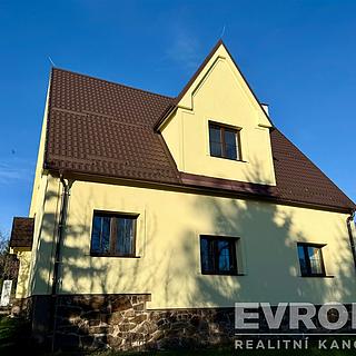 Pronájem bytu 3+1 84 m² Bartoušov