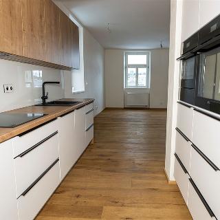 Prodej bytu 2+kk 79 m² Liberec II-Nové Město, Na Ladech