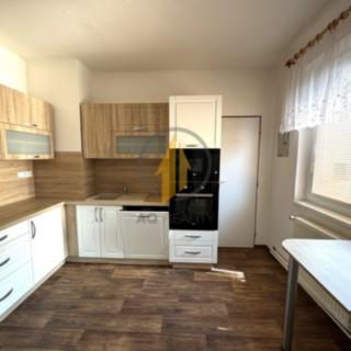 Prodej bytu 3+1 96 m² Mlázovice, Na Ohrádce