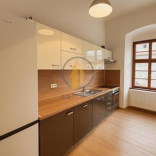 Pronájem bytu 2+1 65 m² Jičín