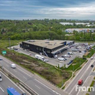 Pronájem obchodu 589 m² Brno