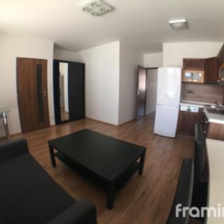 Pronájem bytu 2+kk 50 m² Brno Staré, Anenská