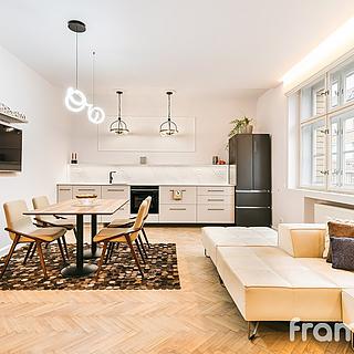 Pronájem bytu 3+kk 97 m² Brno Královo Pole, Charvatská