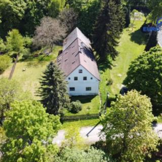 Prodej rodinného domu 336 m² Teplá