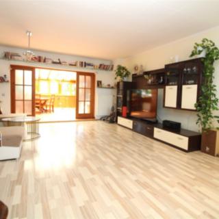 Pronájem bytu 4+kk 150 m² Jinočany, Náměstí 5. května