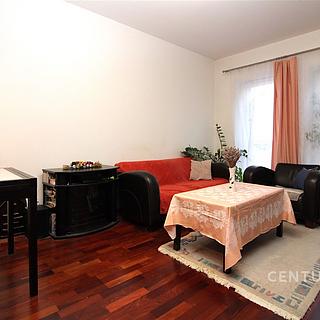 Prodej bytu 2+kk 42 m&sup2; Jinočany