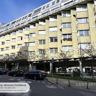 Prodej bytu 1+kk a garsoniéry 33 m² Liberec VII-Horní Růžodol, Jeronýmova