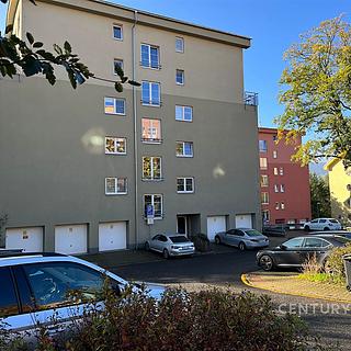 Pronájem bytu 3+kk 67 m² Liberec VI-Rochlice, Nádvorní
