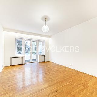 Pronájem bytu 4+1 185 m² Praha