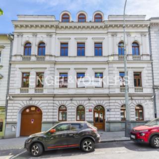 Pronájem kanceláře 1 054 m² Praha Břevnov, Bělohorská