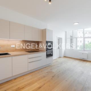 Pronájem bytu 2+kk 50 m² Praha