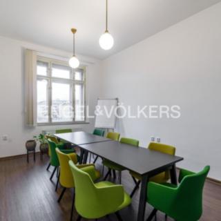 Pronájem kanceláře 224 m² Praha