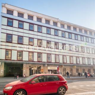 Pronájem kanceláře 1499 m² Praha