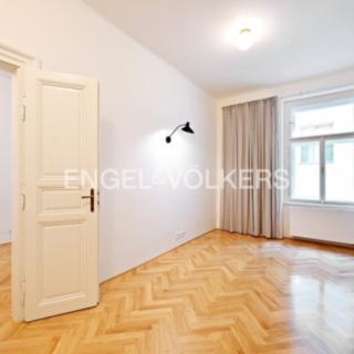 Pronájem bytu 2+kk 43 m² Praha