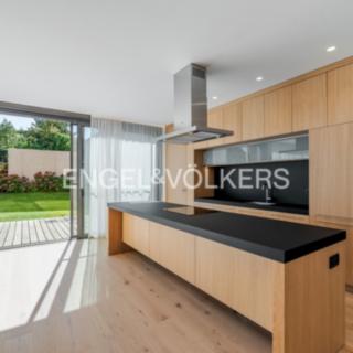 Pronájem bytu 4+kk 137 m² Praha Libeň, Valčíkova